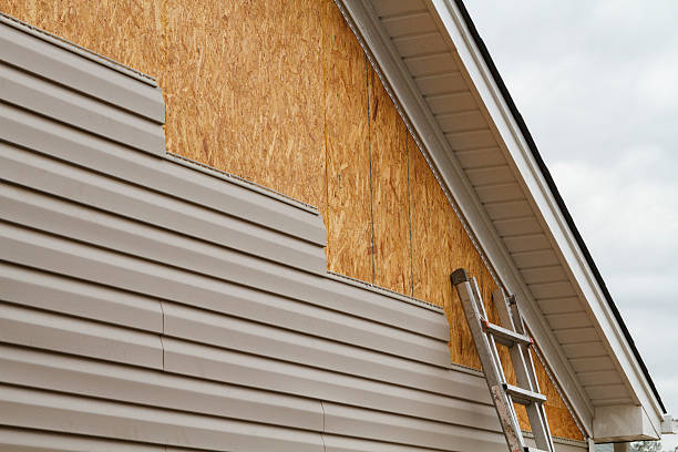 24/7 Emergency Storm Damage Siding Repair experts in Plainfield, IL
